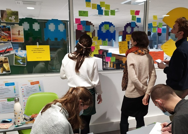 Groupe posts-it - animation atelier créativité